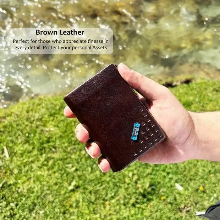 Men's slim embossed grid bifold wallet with card slots and cash compartment